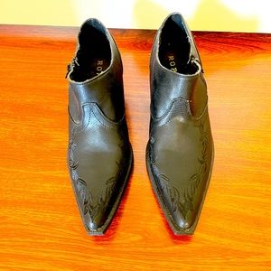 Roper Western style booties, black